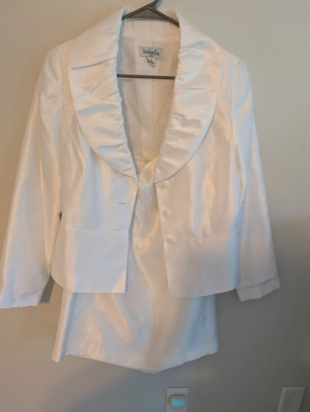 Vintage Isabella White Skirt Suit With Ruffle Collar Size 8 Silk Look And Feel